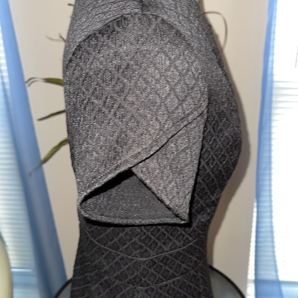 Collection | Textured Print Short Sleeve Shift Dress - Picture 4 of 6